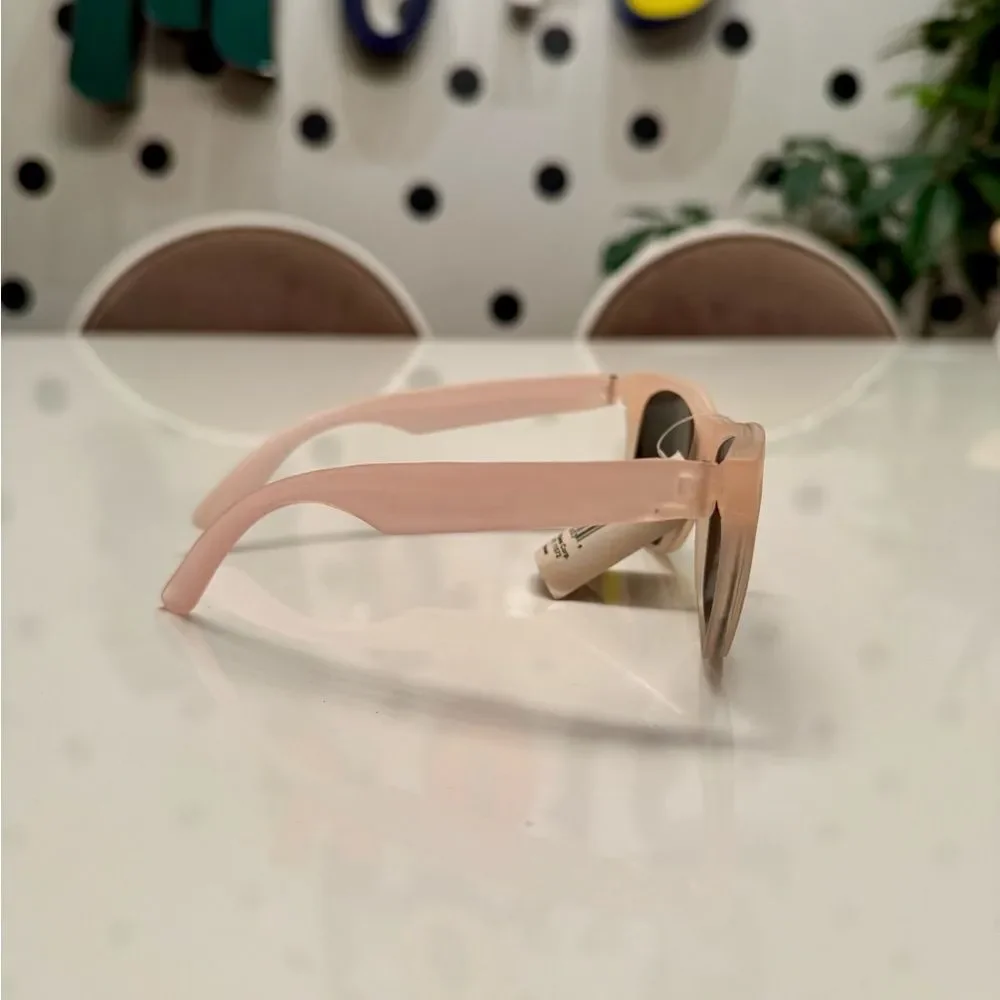 True Vintage Deadstock 80s 90s Pink Frosted Color Changing Wayfarer Sunglasses